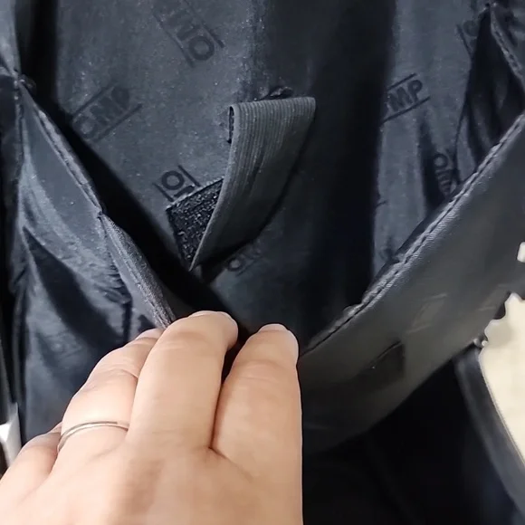 Black and Green Men's Backpack Used Great Conditions - Picture 6 of 12